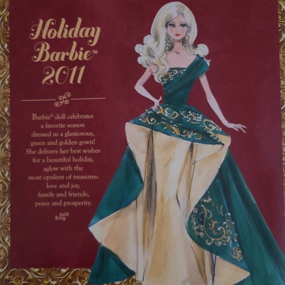 Barbie Collector Holiday Barbie 2011 - Picture 4 of 5